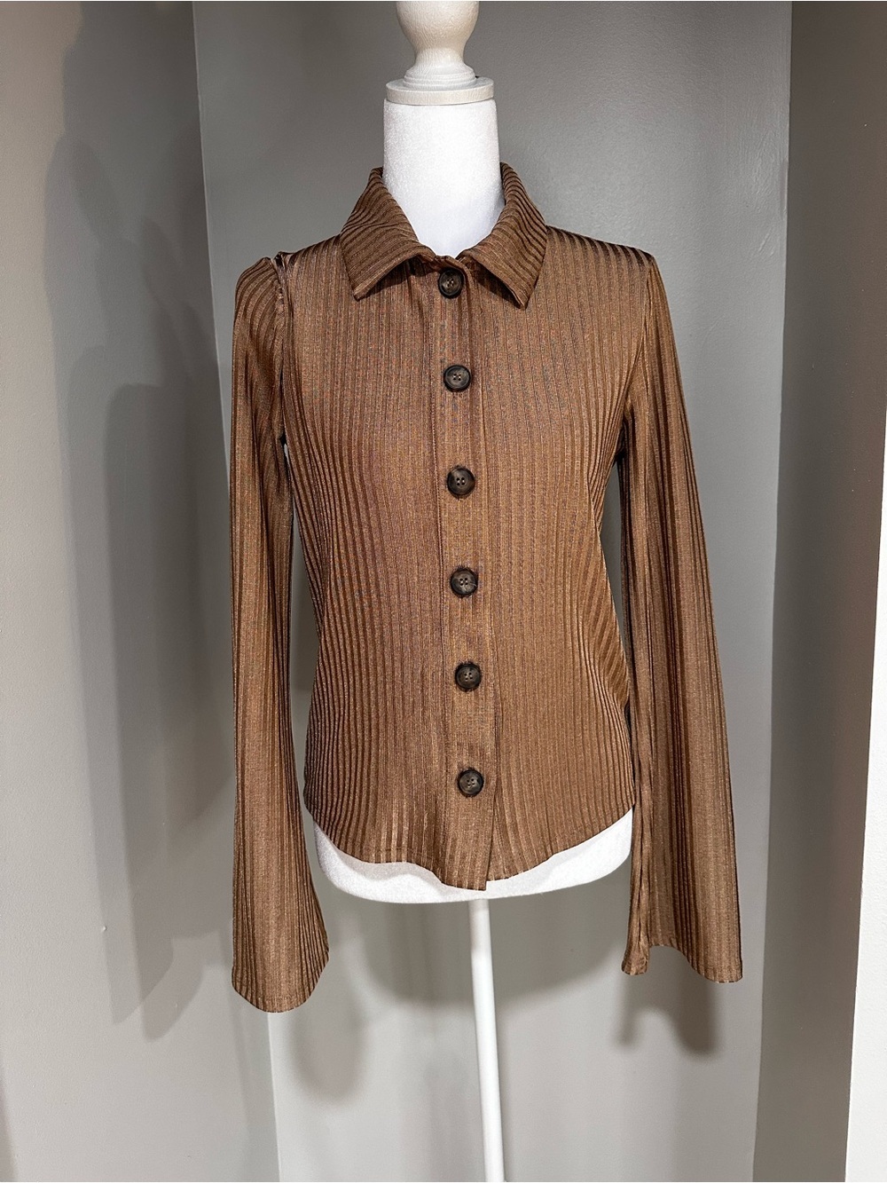 Reformation Chocolate Ribbed Button-Front Top. Size S.